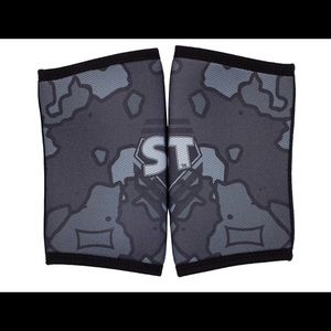 BStrong Weightlifting Elbow Sleeves